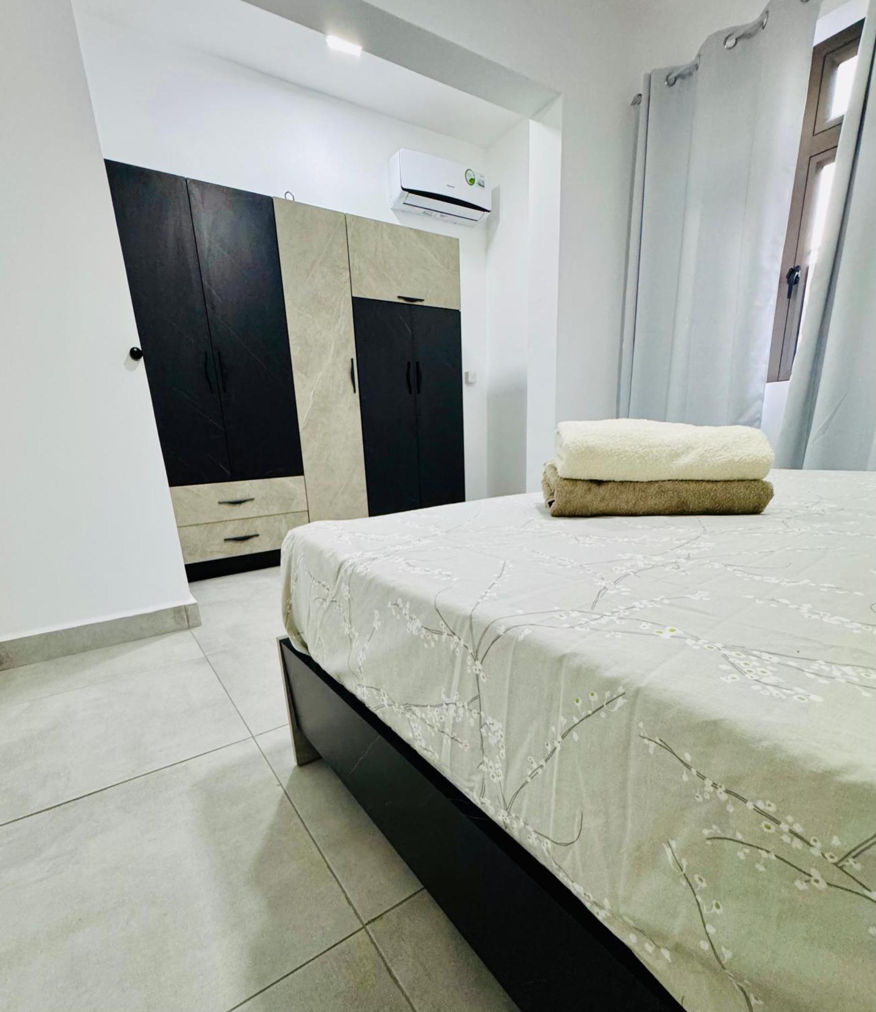 Modern Flat In Flic En Flac-Walk To The Beach Exterior photo